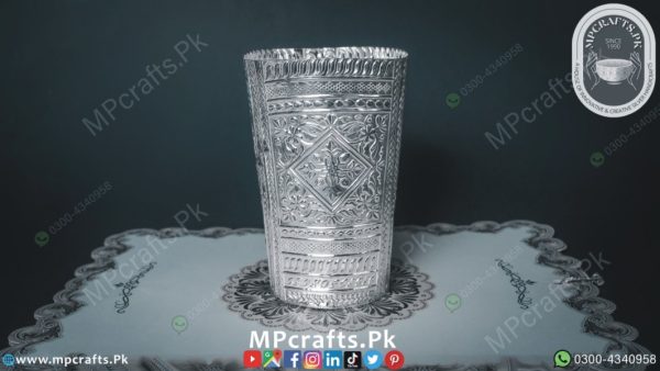 Glass - Image 6