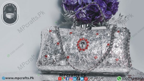Purse Designed by Mirror