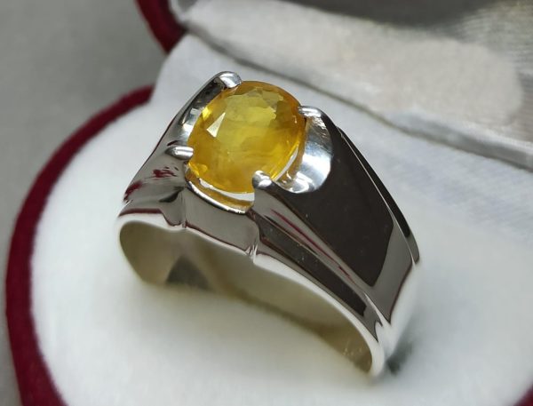 Silver Ring with Yellow Stone (RYS01)